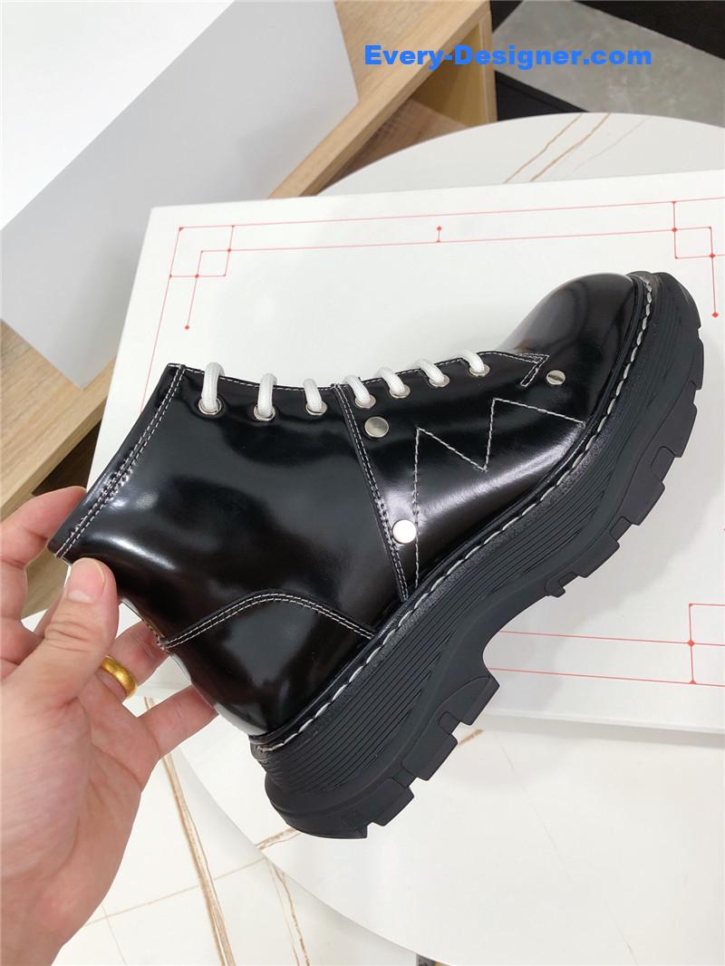 a1exa*der Mcqv*en new strappy boots