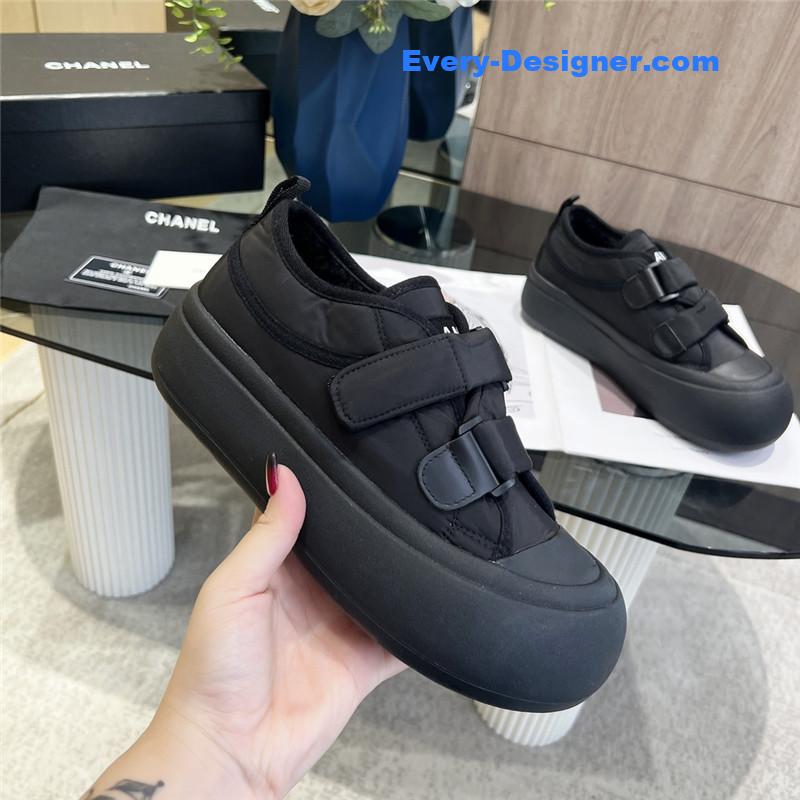 Ch**el new low top thick lace bread shoes