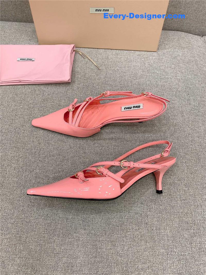 M1um1u catwalk style pointed toe kitten heels