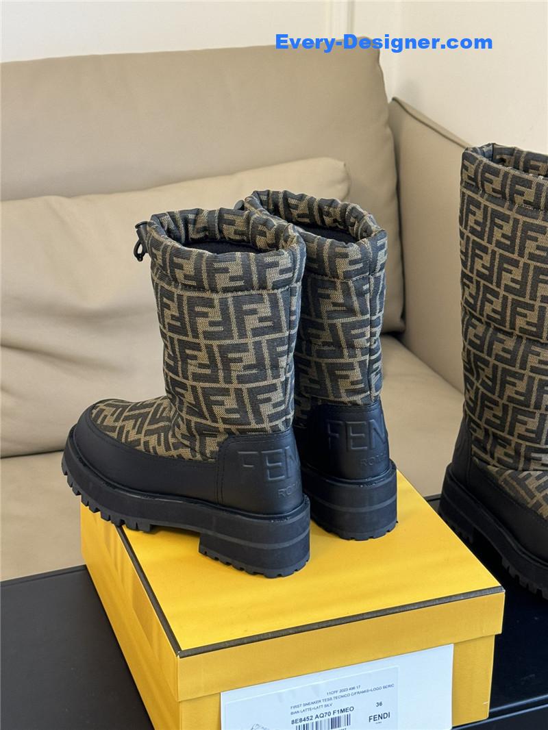 F**di classic ff presbyopic snow boots