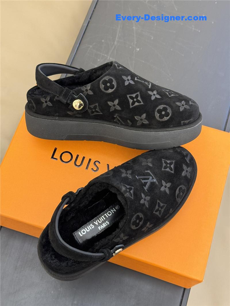 l0vis Vvtt0n lv platform slippers