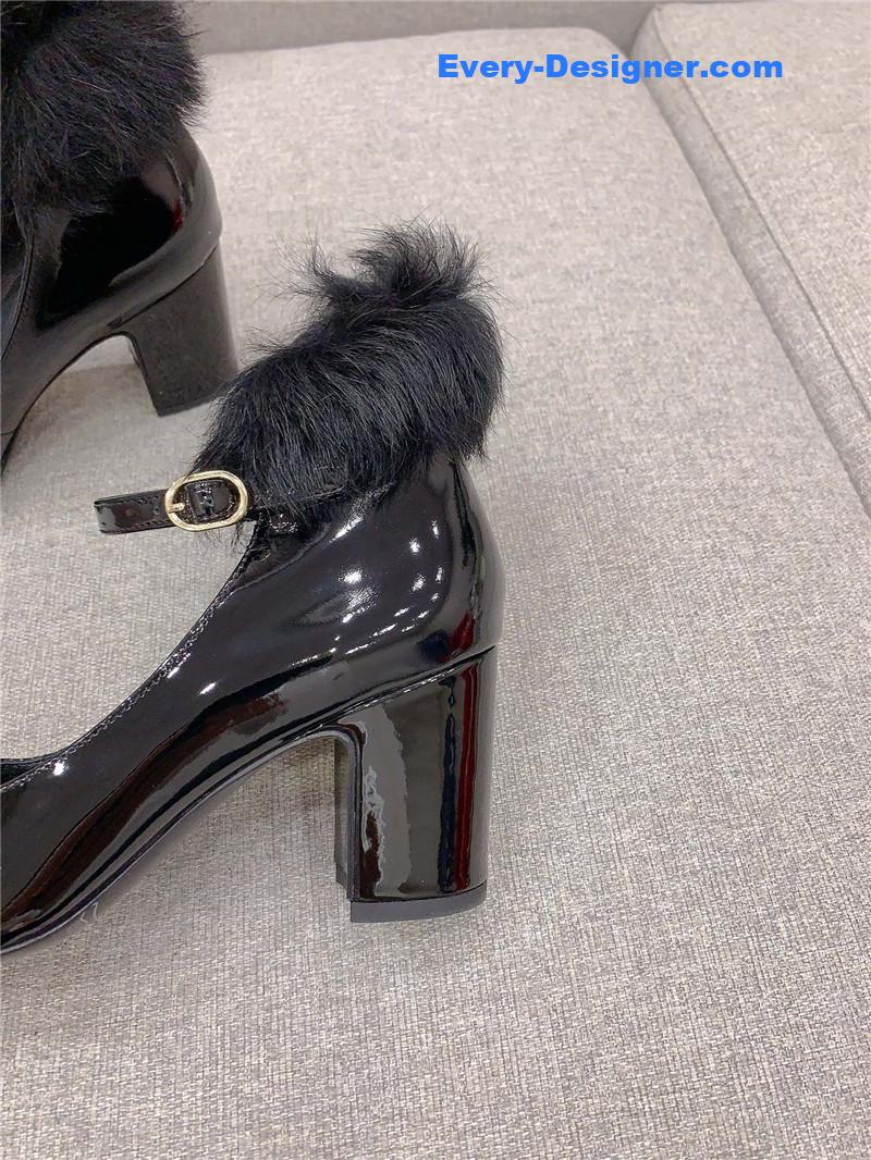 Ch**el new furry high heels