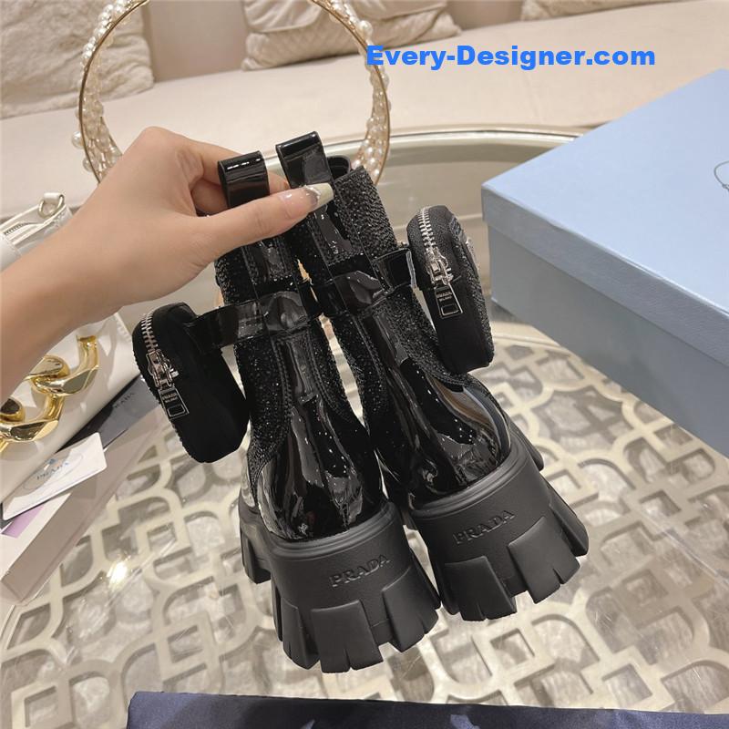 Pra*a monolith patent leather boots
