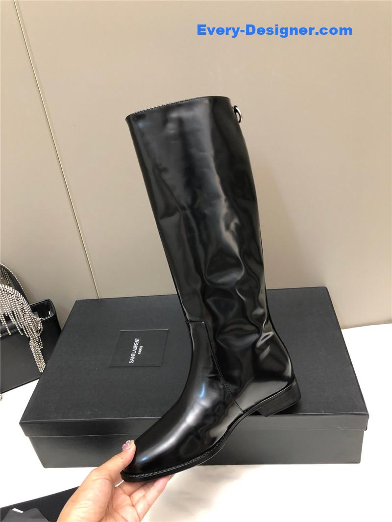 Sa1nt Lau*nt hunt boots in glazed leather