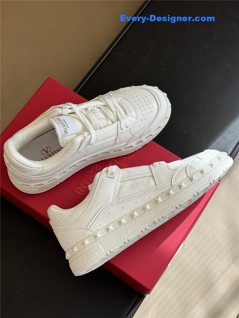 Va1e*ntin0 couple sneakers