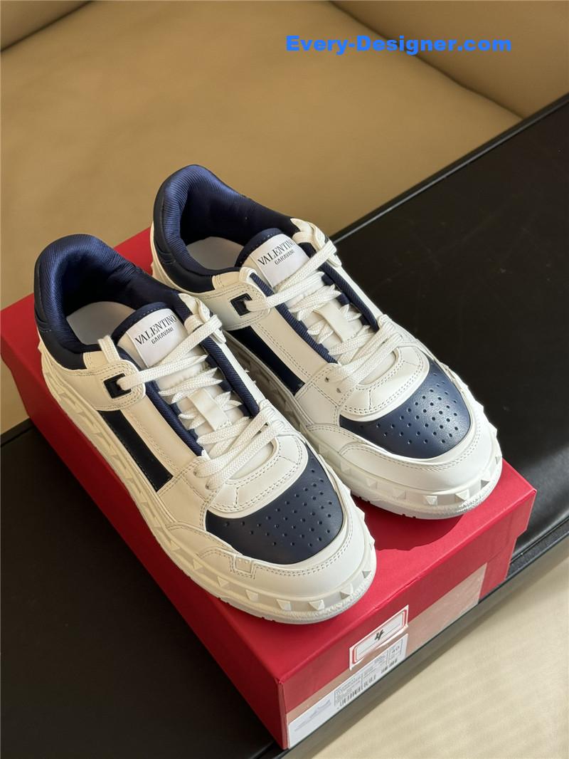 Va1e*ntin0 couple sneakers