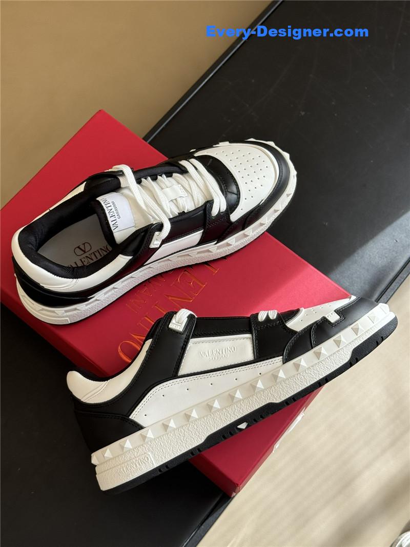 Va1e*ntin0 couple sneakers