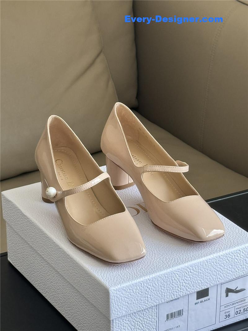 D10r small square toe mary jane shoes