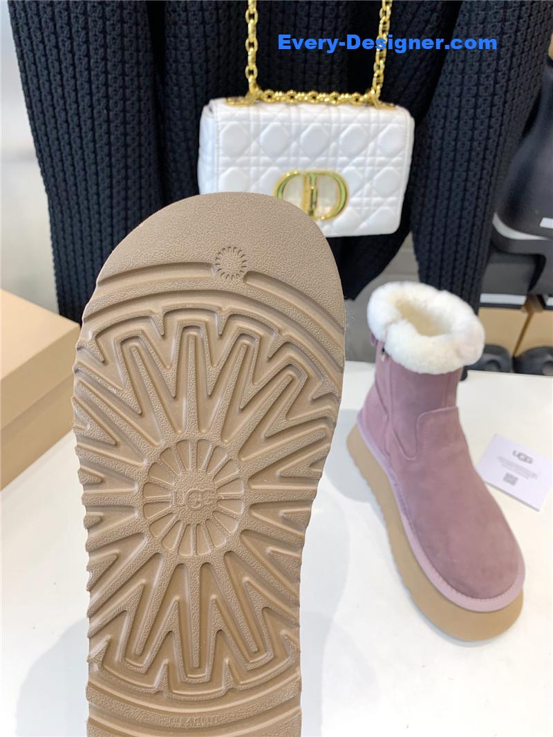 UGG Dipper Shearling Platform Boots Light Purple