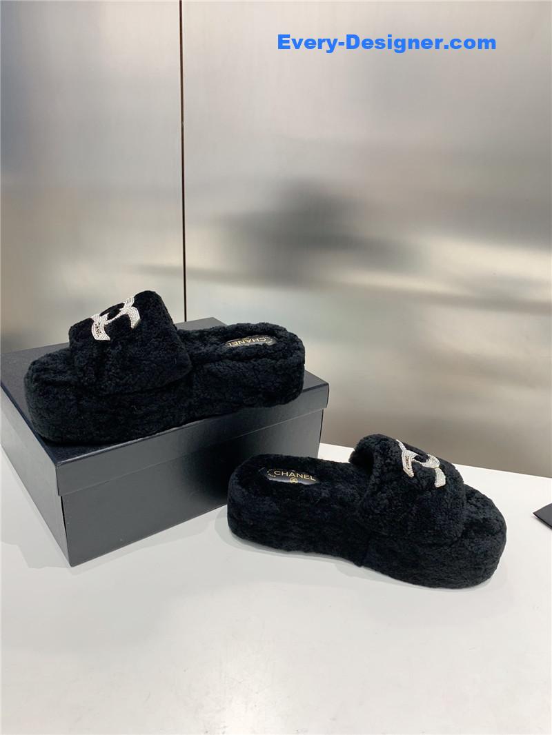 Ch**el double c rhinestone thick sole fur slippers