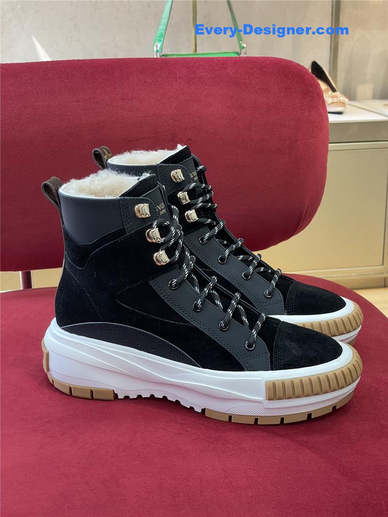 l0vis Vvtt0n lv squad shearling sneaker boots