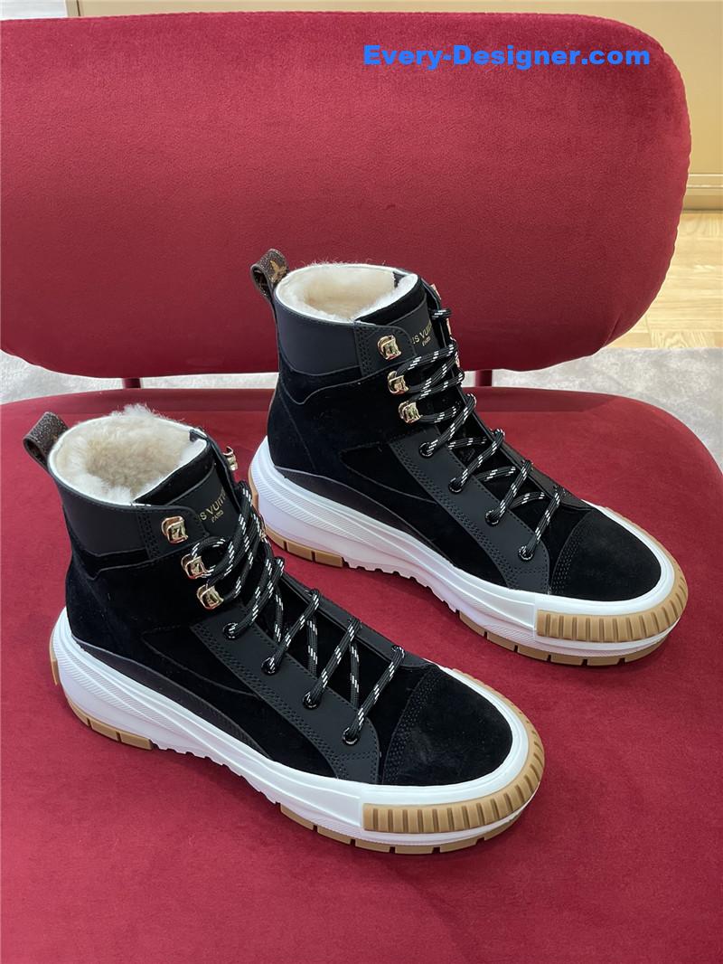 l0vis Vvtt0n lv squad shearling sneaker boots