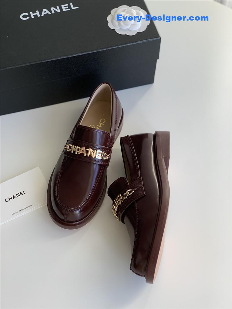 Ch**el classic letter chain loafers