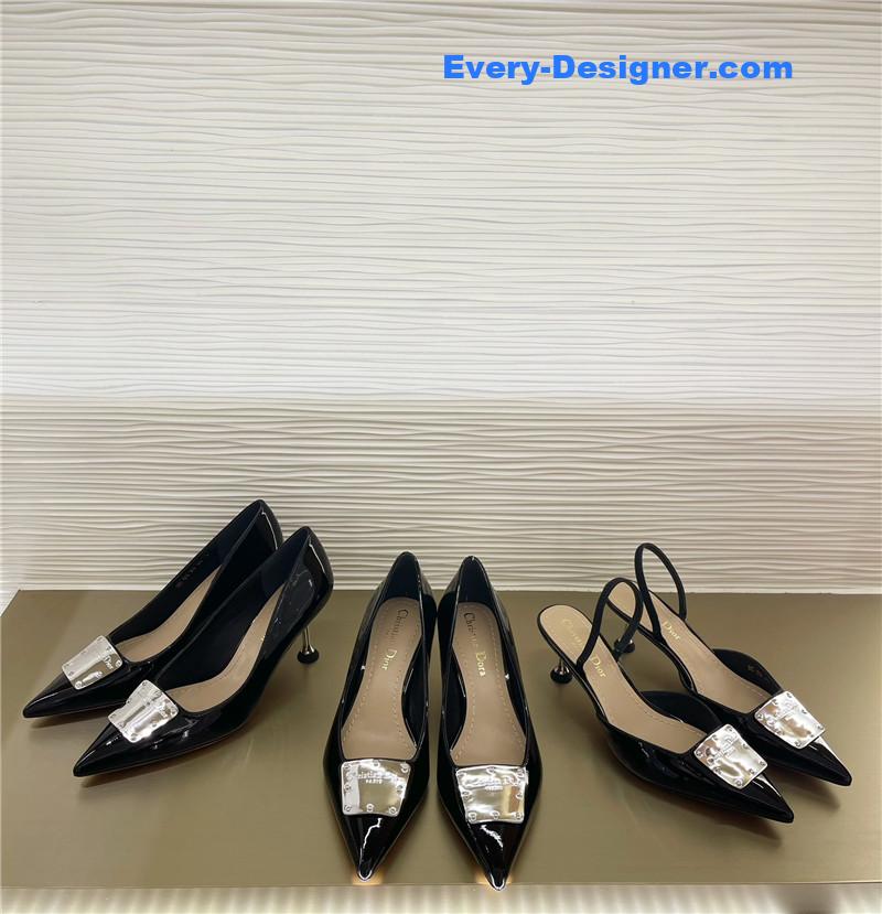 D10r new sandals