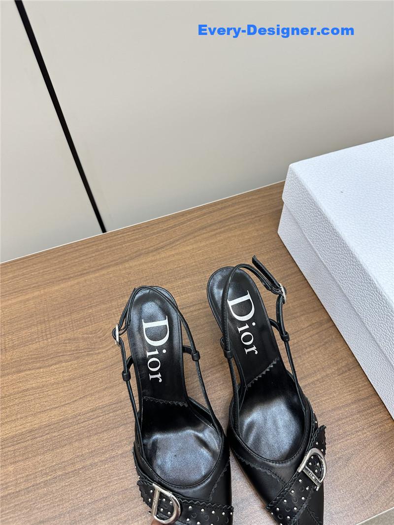 D10r new early spring sandals