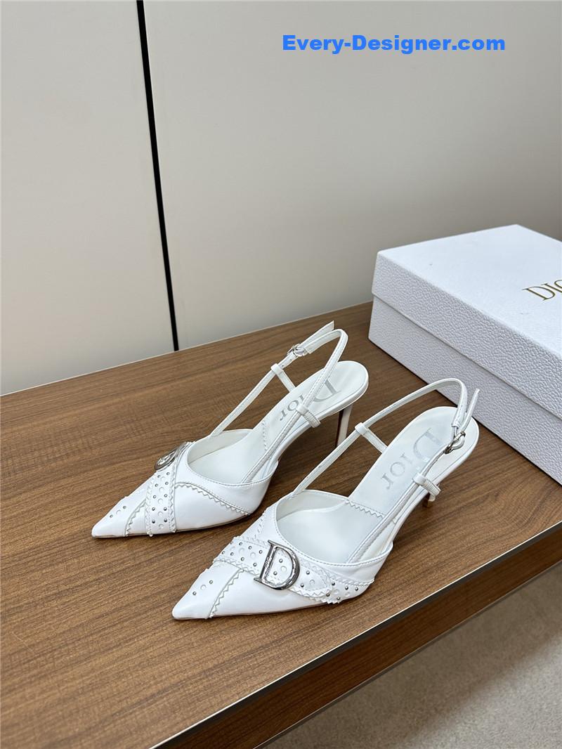 D10r new early spring sandals