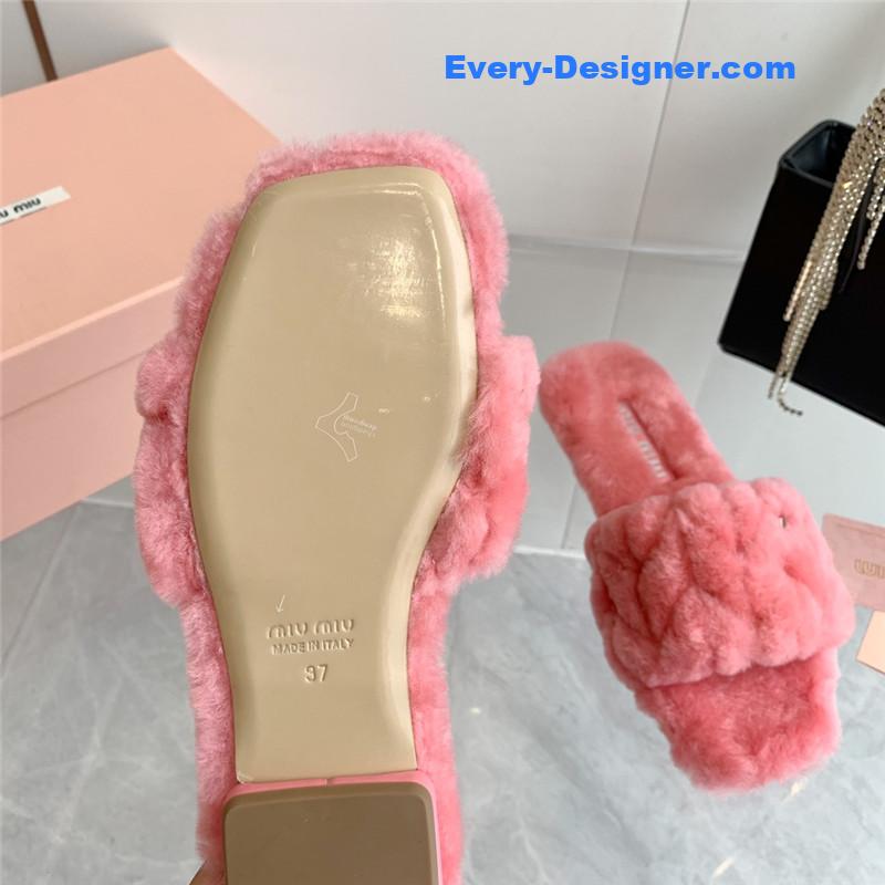 M1um1u new flat wool slippers