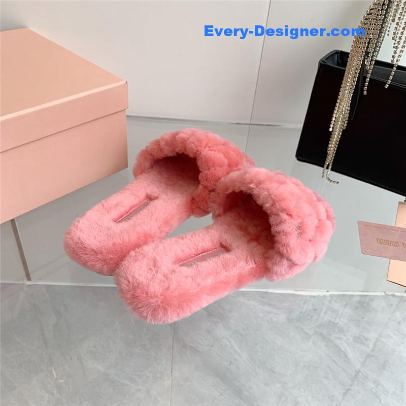 M1um1u new flat wool slippers