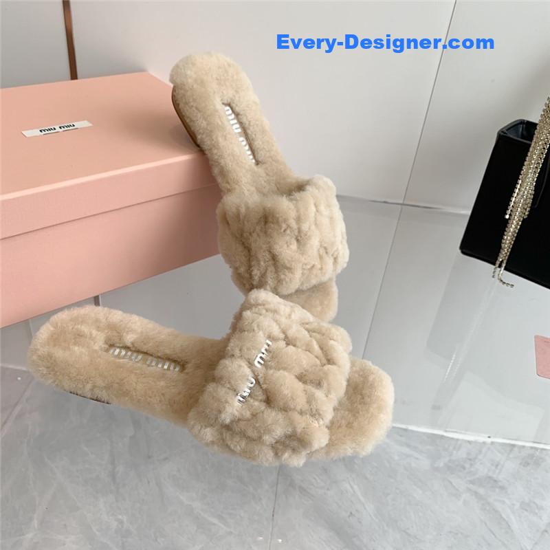 M1um1u new flat wool slippers