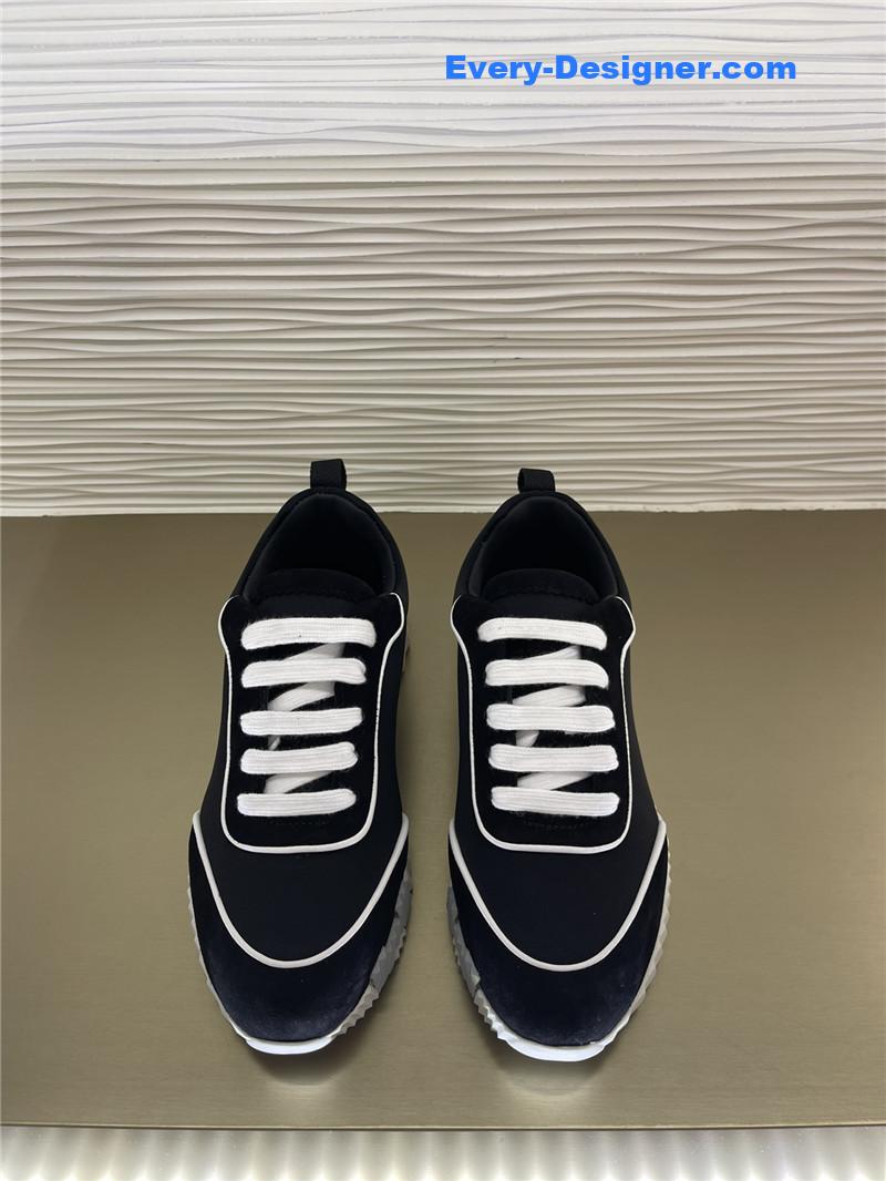 H**me5 bouncing low-top sneakers in black for women