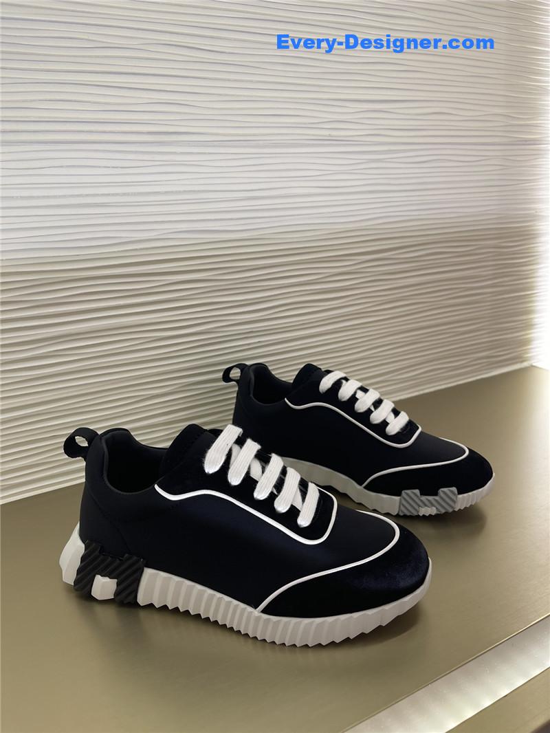 H**me5 bouncing low-top sneakers in black for women