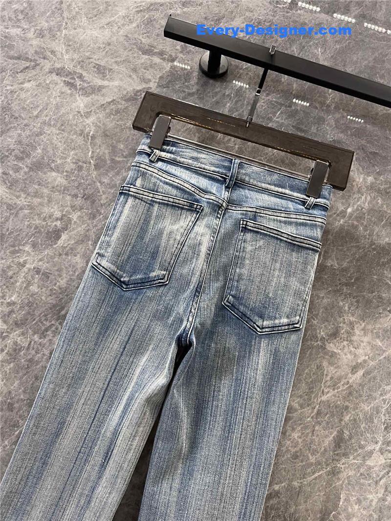 Va1e*ntin0 bootcut jeans replica clothing sites