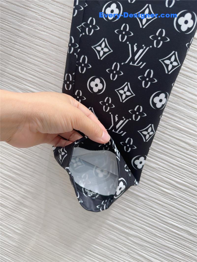 l0vis Vvtt0n lv mid-high waist stretch leggings replicas clothes