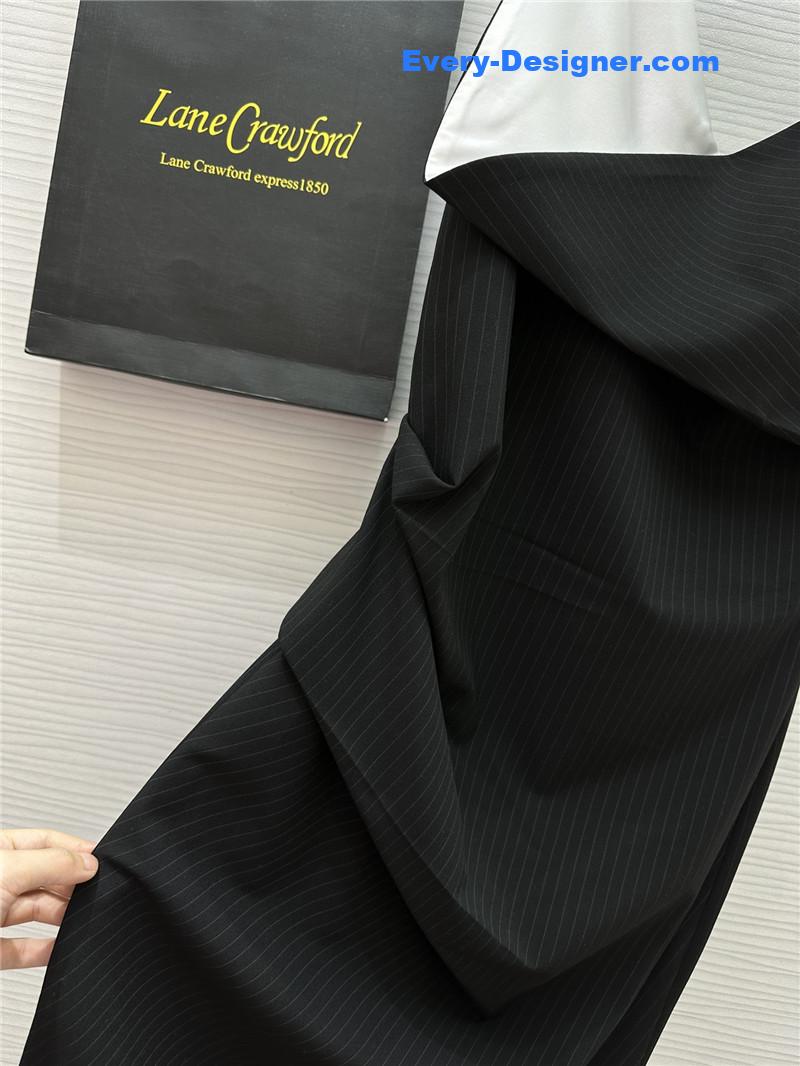 a1exa*der Mcqv*en v-neck waist dress replica d&g clothing