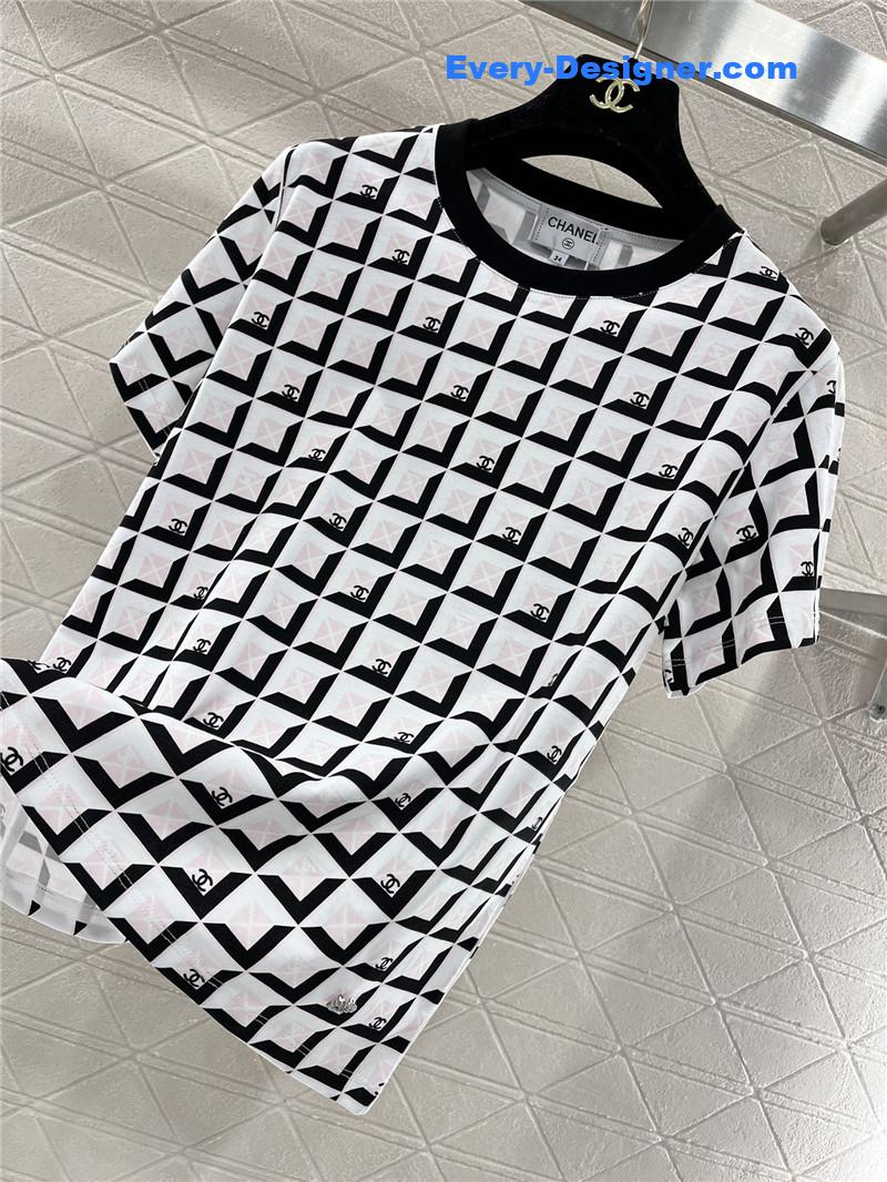 Ch**el check round neck t-shirt replica d&g clothing