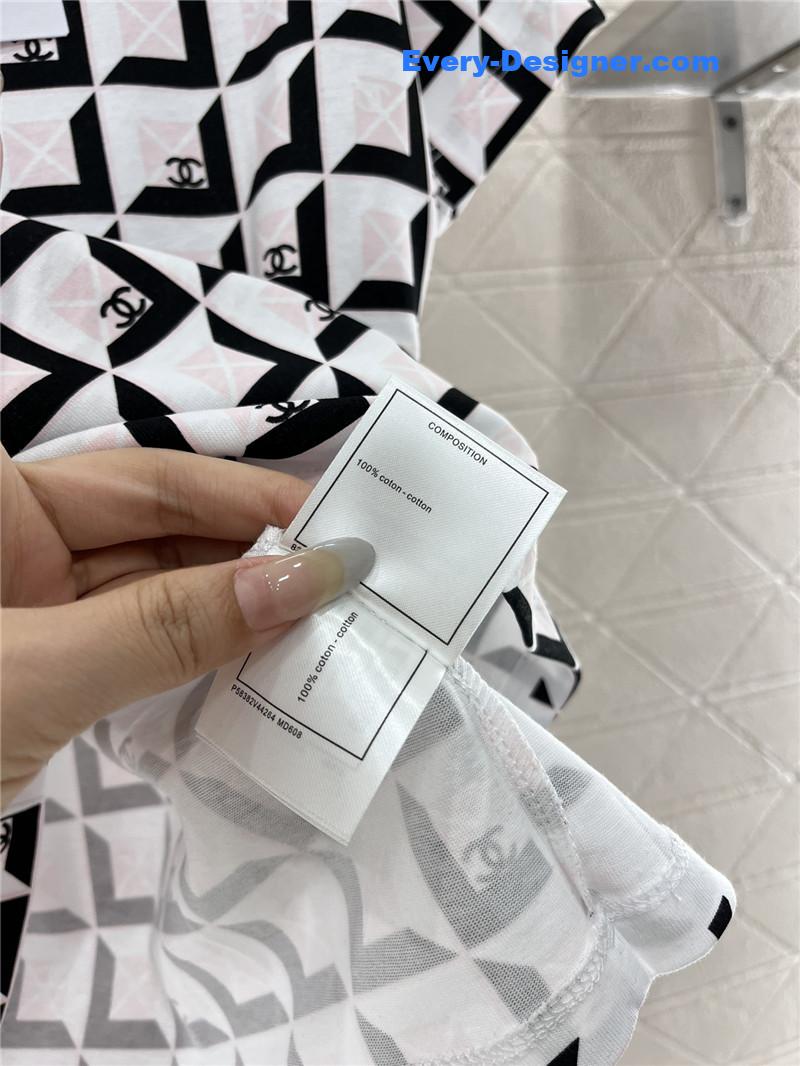 Ch**el check round neck t-shirt replica d&g clothing