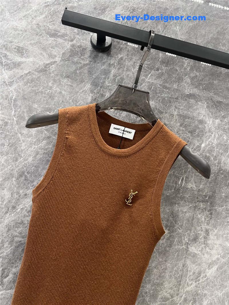 Y51 letter brooch knitted vest replicas clothes
