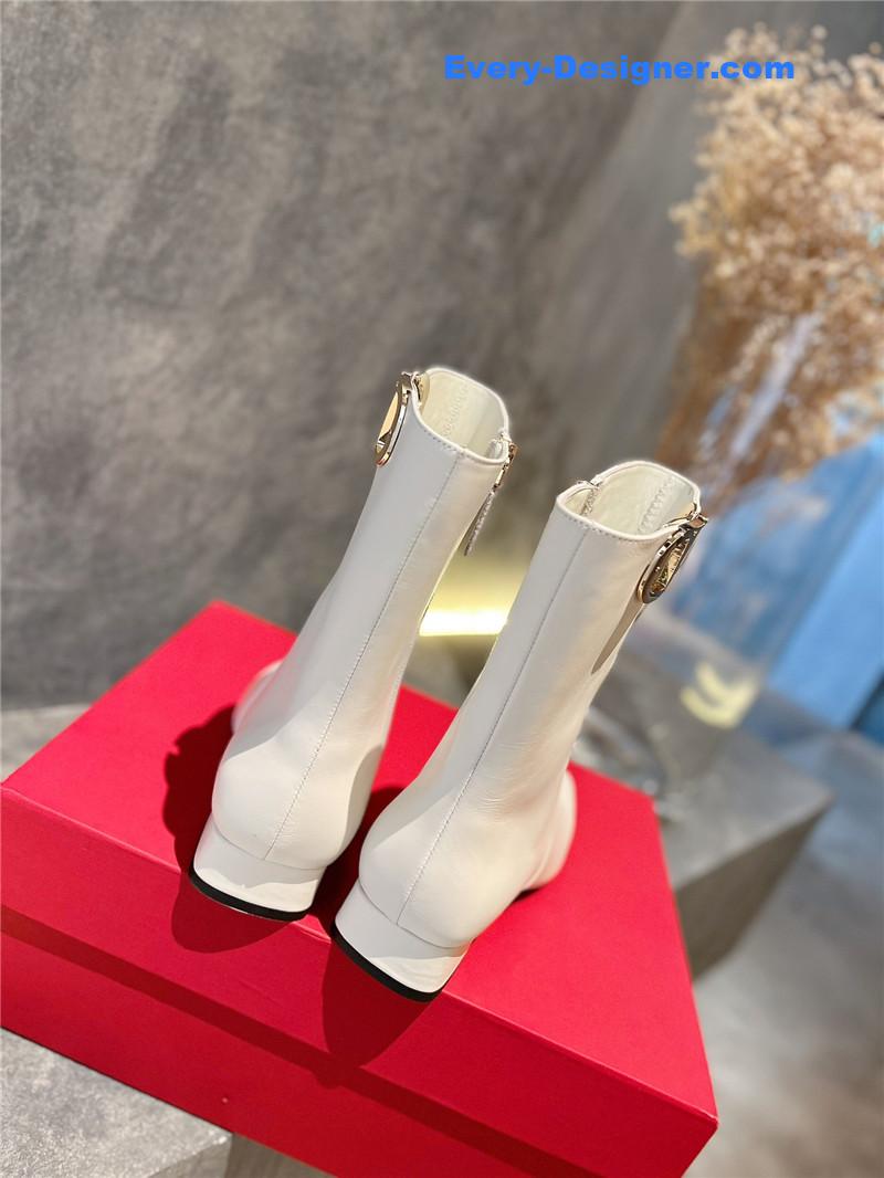 Va1e*ntin0 vlogo white calfskin ankle boots