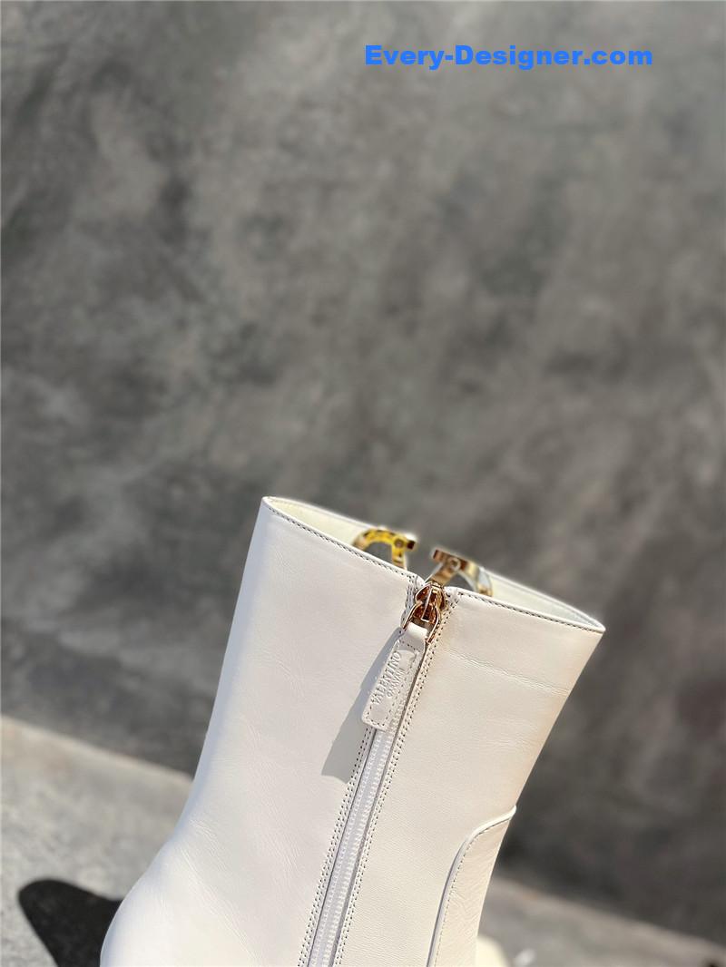 Va1e*ntin0 vlogo white calfskin ankle boots