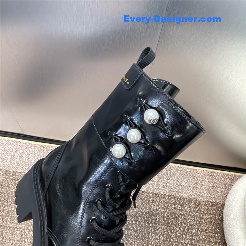 D10r d-strike ankle boots