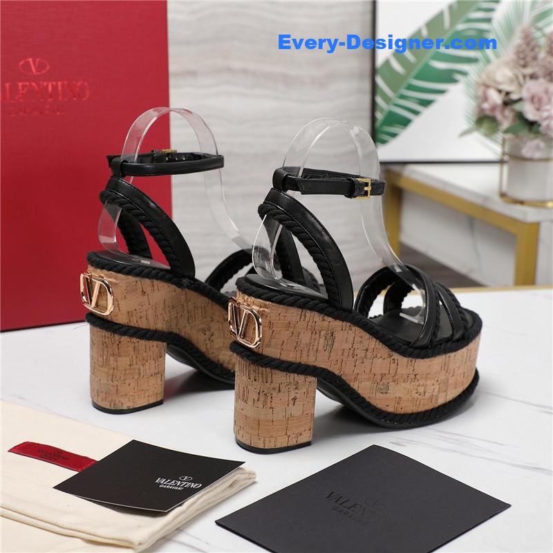 Va1e*ntin0 vlogo summerblocks wedge sandals