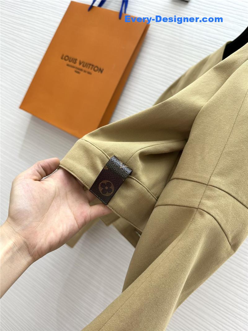 l0vis Vvtt0n lv khaki jacket replica clothing sites