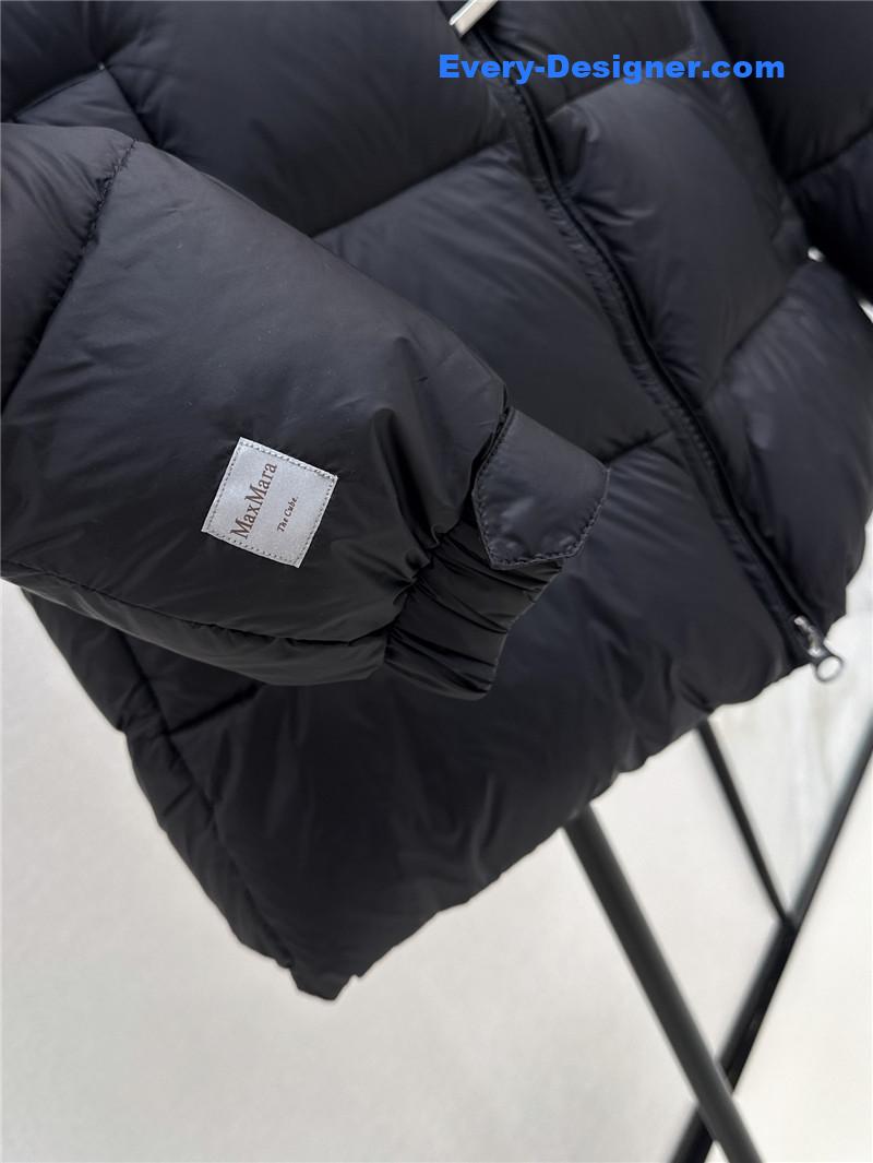 Vanitoo mid-length hooded down jacket replica clothing