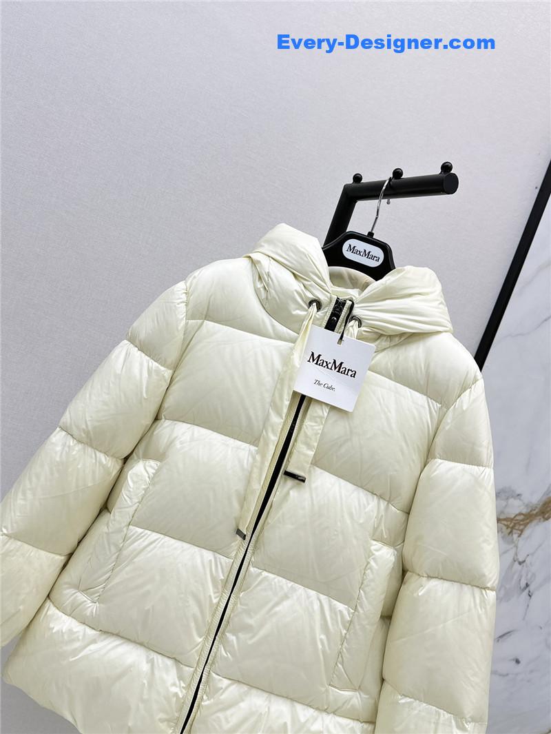 Vanitoo mid-length hooded down jacket replica clothing