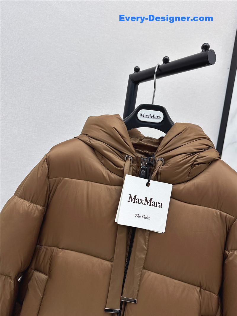 Vanitoo mid-length hooded down jacket replica clothing