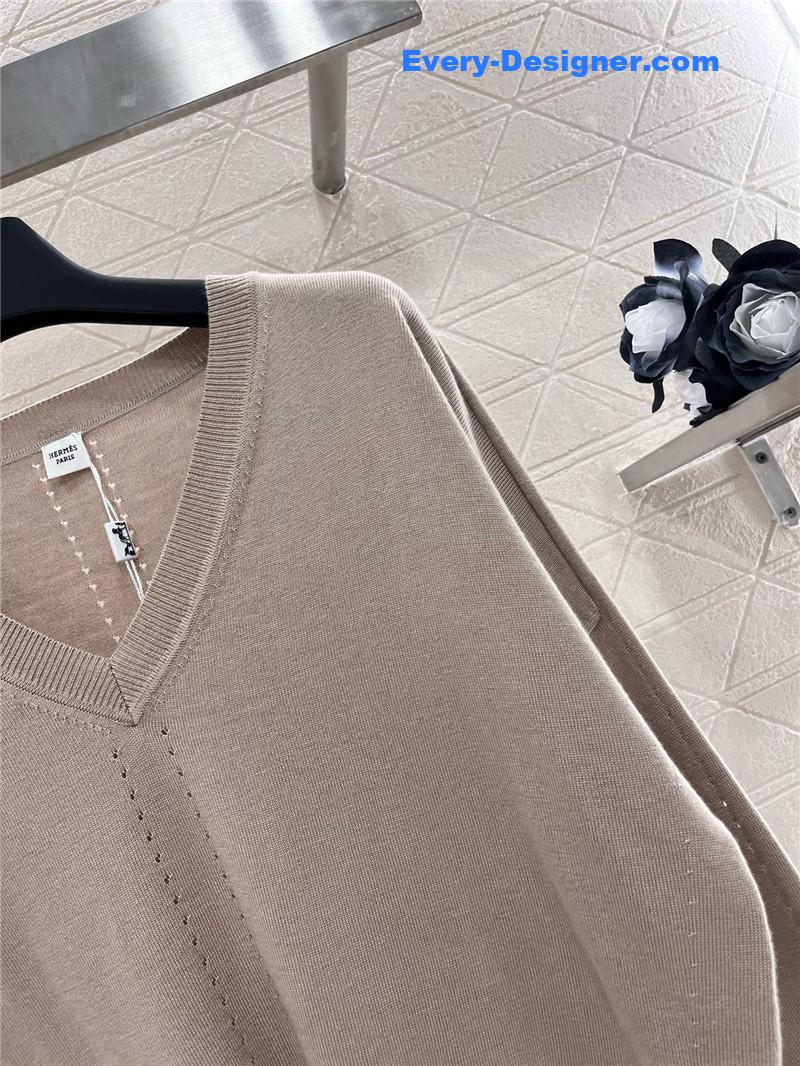 H**me5 v-neck knitted top replica clothing sites