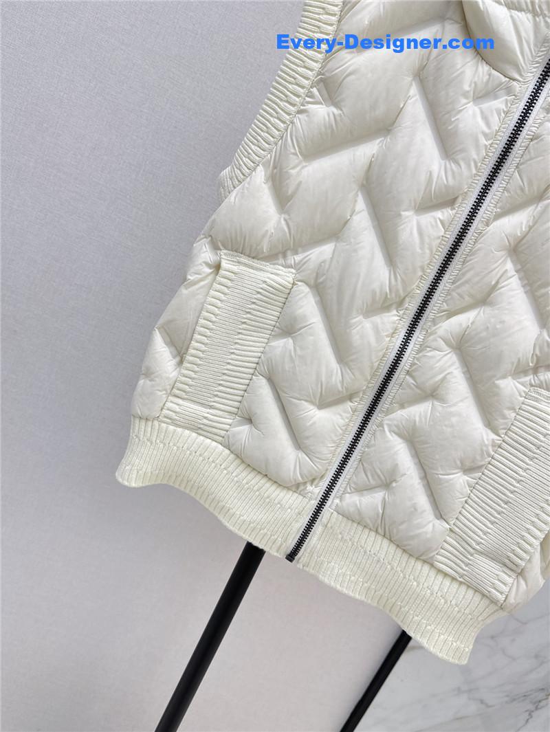 Vanitoo hooded down vest