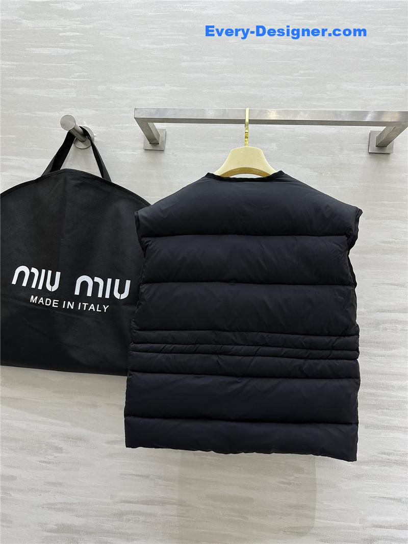 M1um1u waist down vest