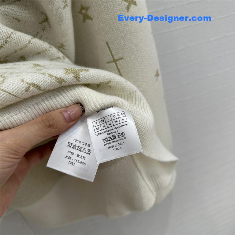 D10r gold embroidered cashmere sweater