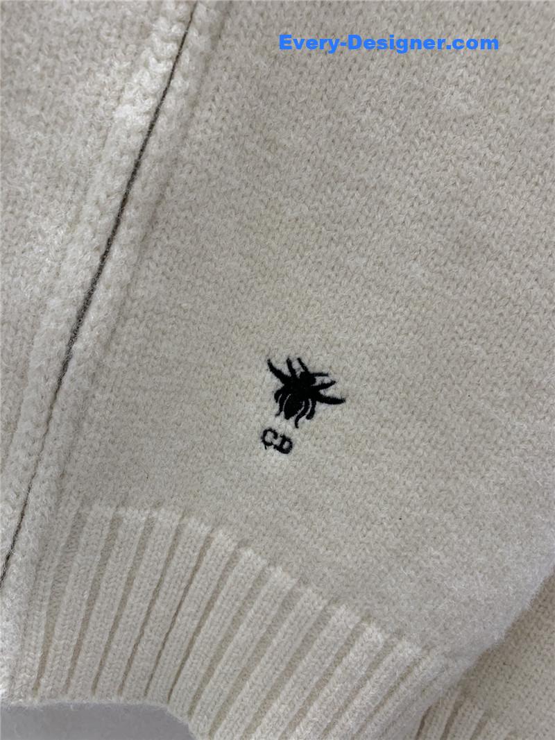 D10r fur zip-up hooded cardigan white