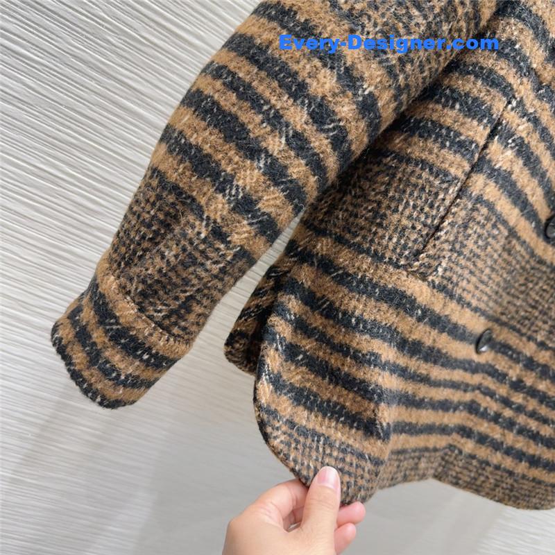Ce1i*e new coat