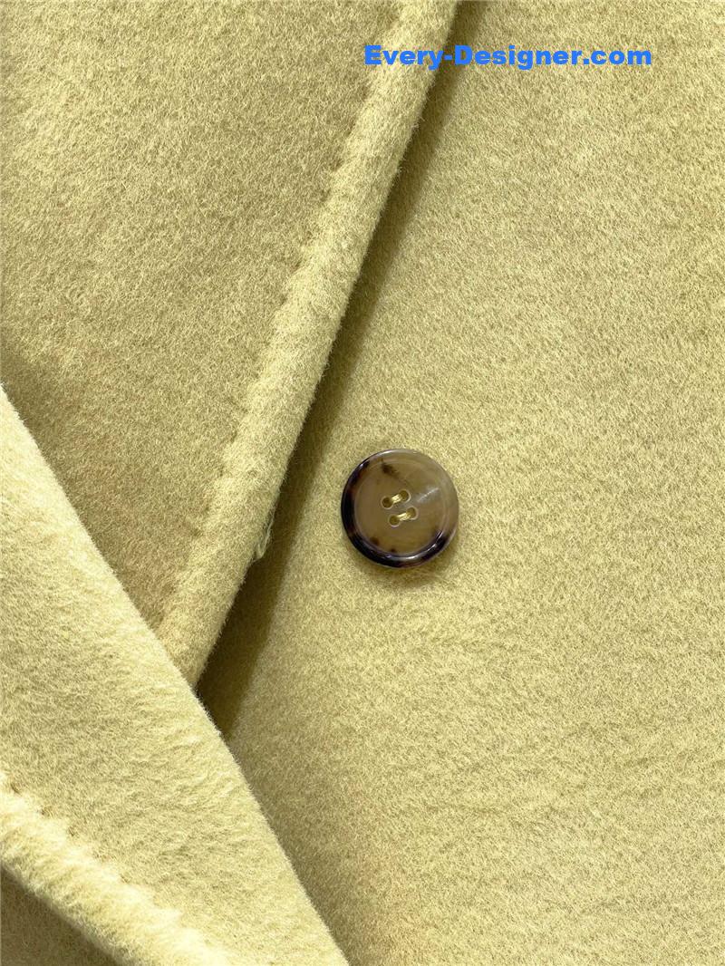 Vanitoo double-breasted short coat
