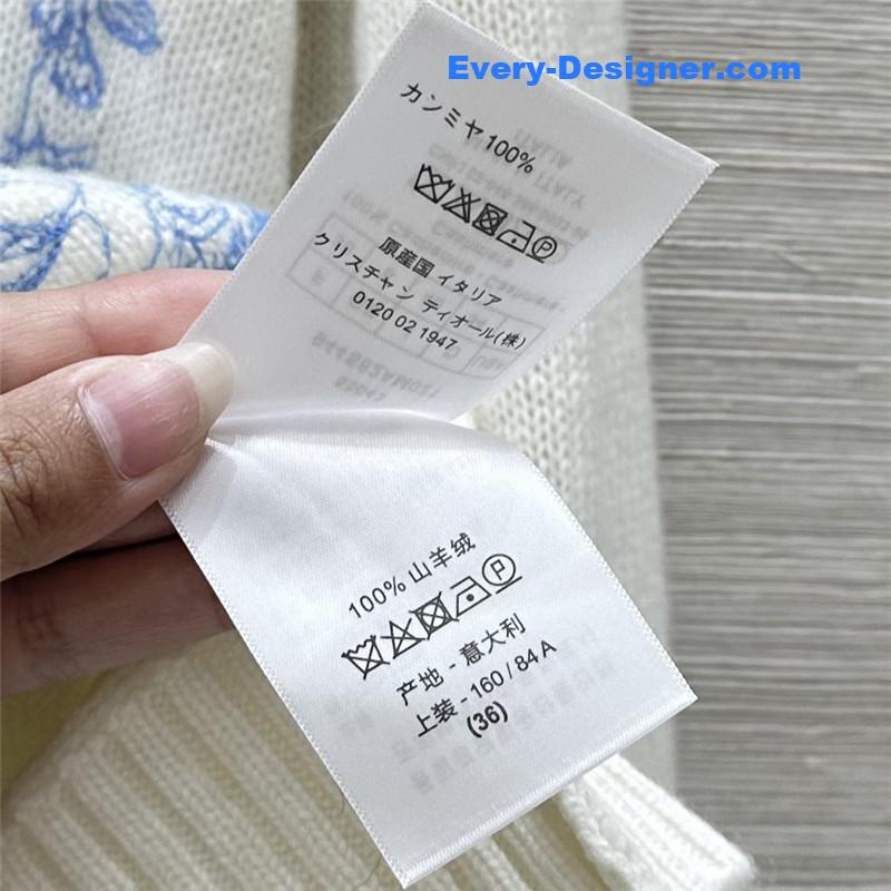 D10r jungle embroidered sweater white