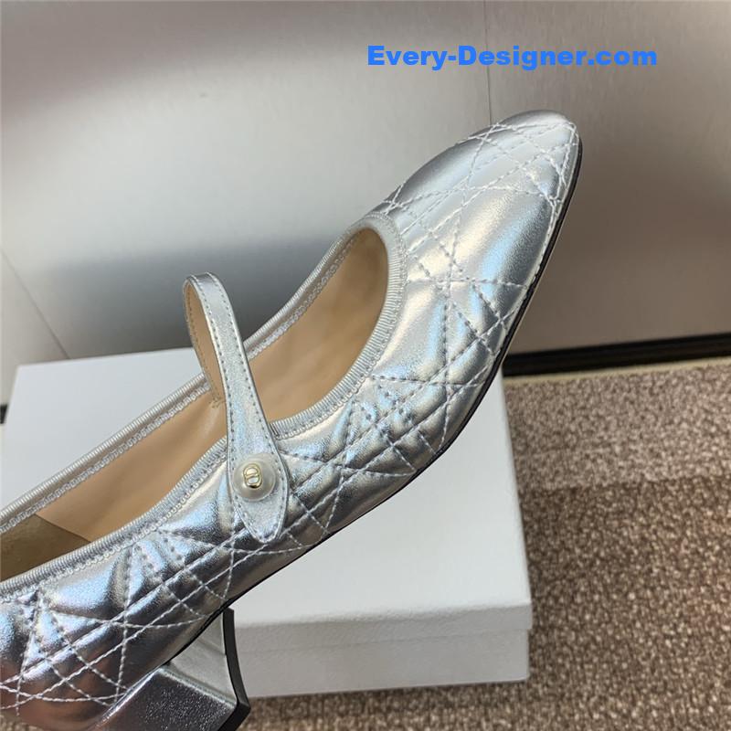 D10r ballet pump in silver quilted cannage calfskin
