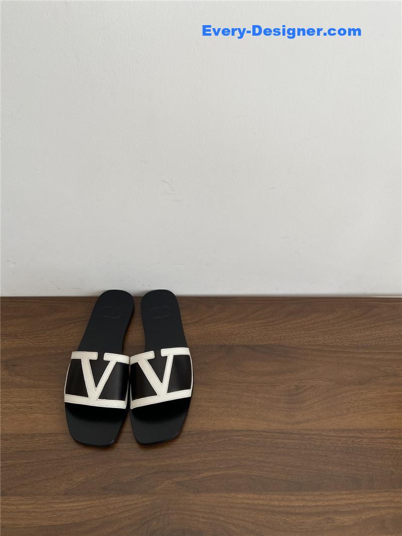 Va1e*ntin0 viva s*perstar nappa slides white/black