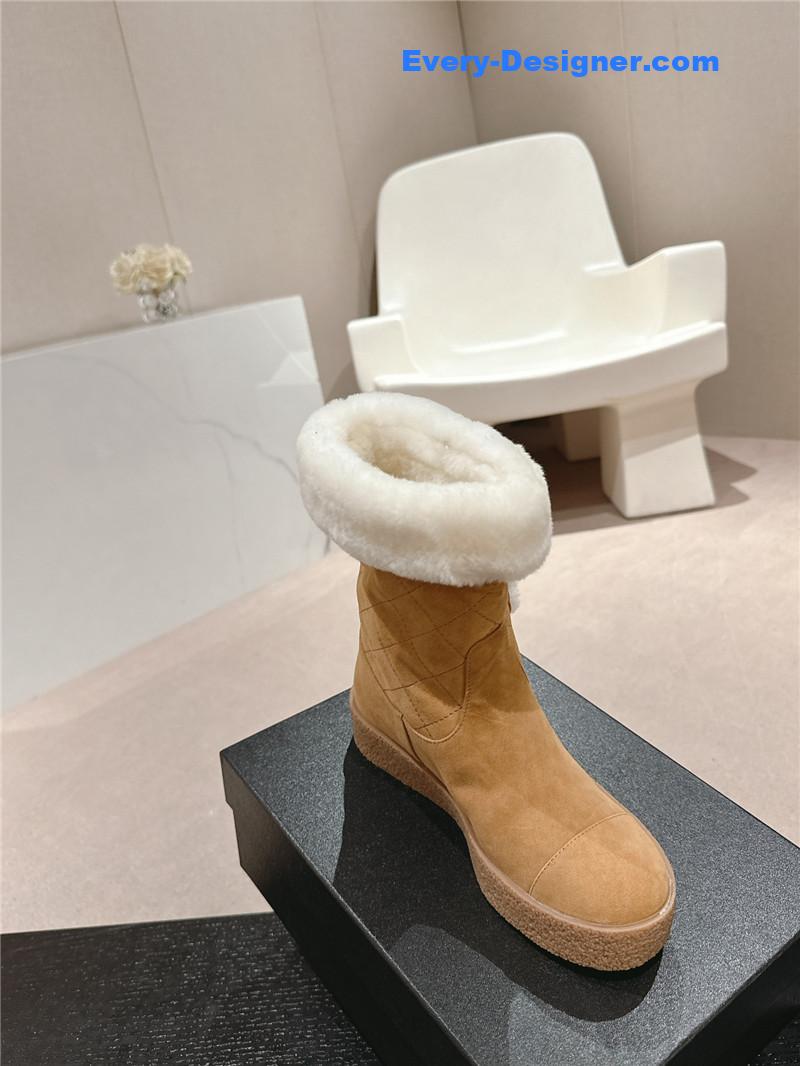 Ch**el logo brown suede snow boots